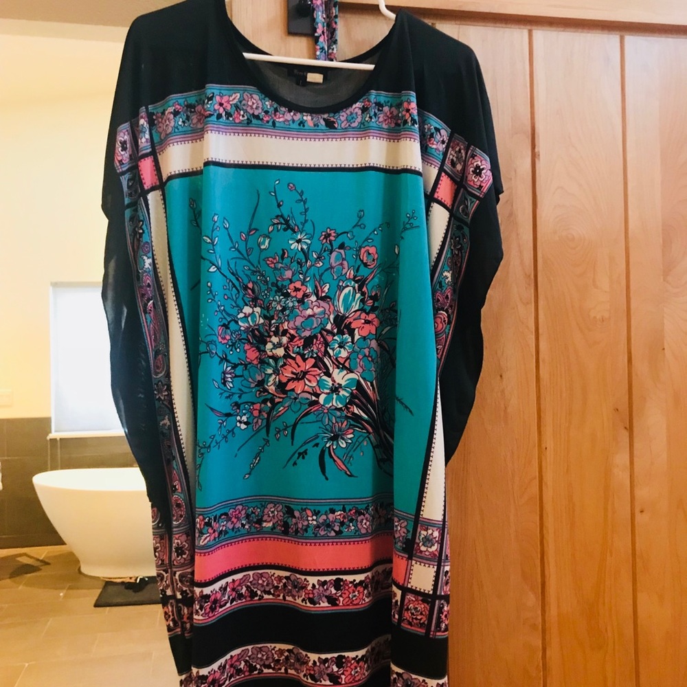 Flower Free Culture dress in size large